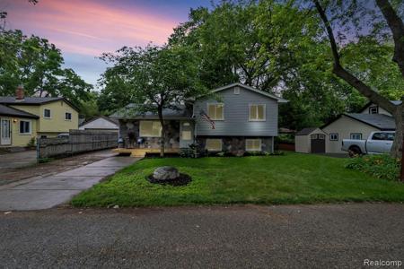 7250 SANDY BEACH Drive