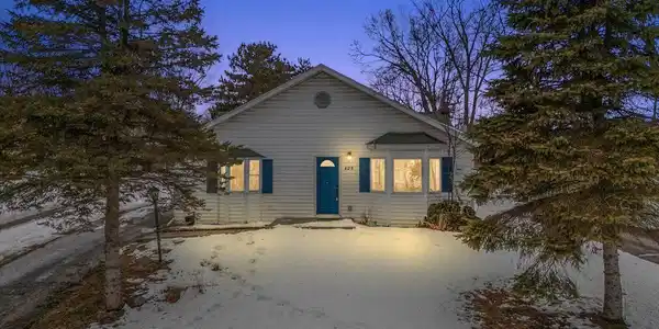 425 EAST Road