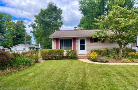 374 W Grand Traverse Street
