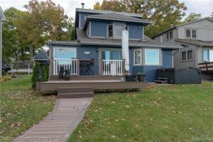 3901 WOODLAND Drive