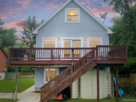 7468 LAKESHORE Drive