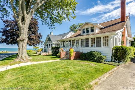 2971 MAPLEWOOD Drive