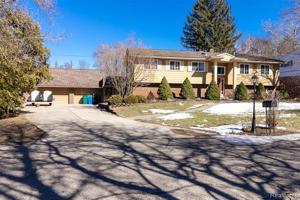 2014 MEADOW RIDGE Drive