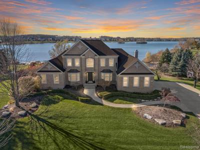 25675 SHORELINE Drive
