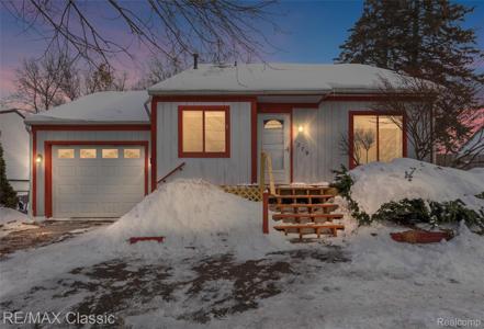 1279 S Cass Lake Road