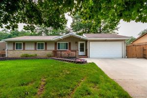 1870 MANORHAVEN W Street