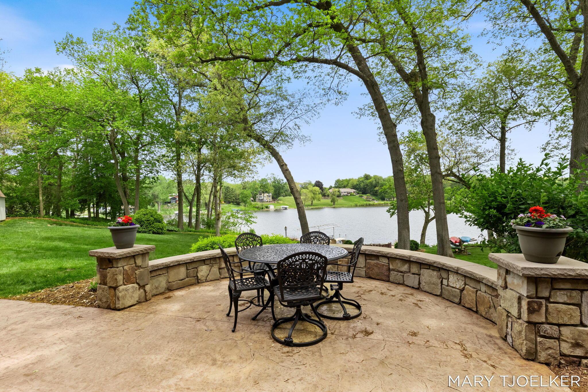 Image 2: 85-web-or-mls-246