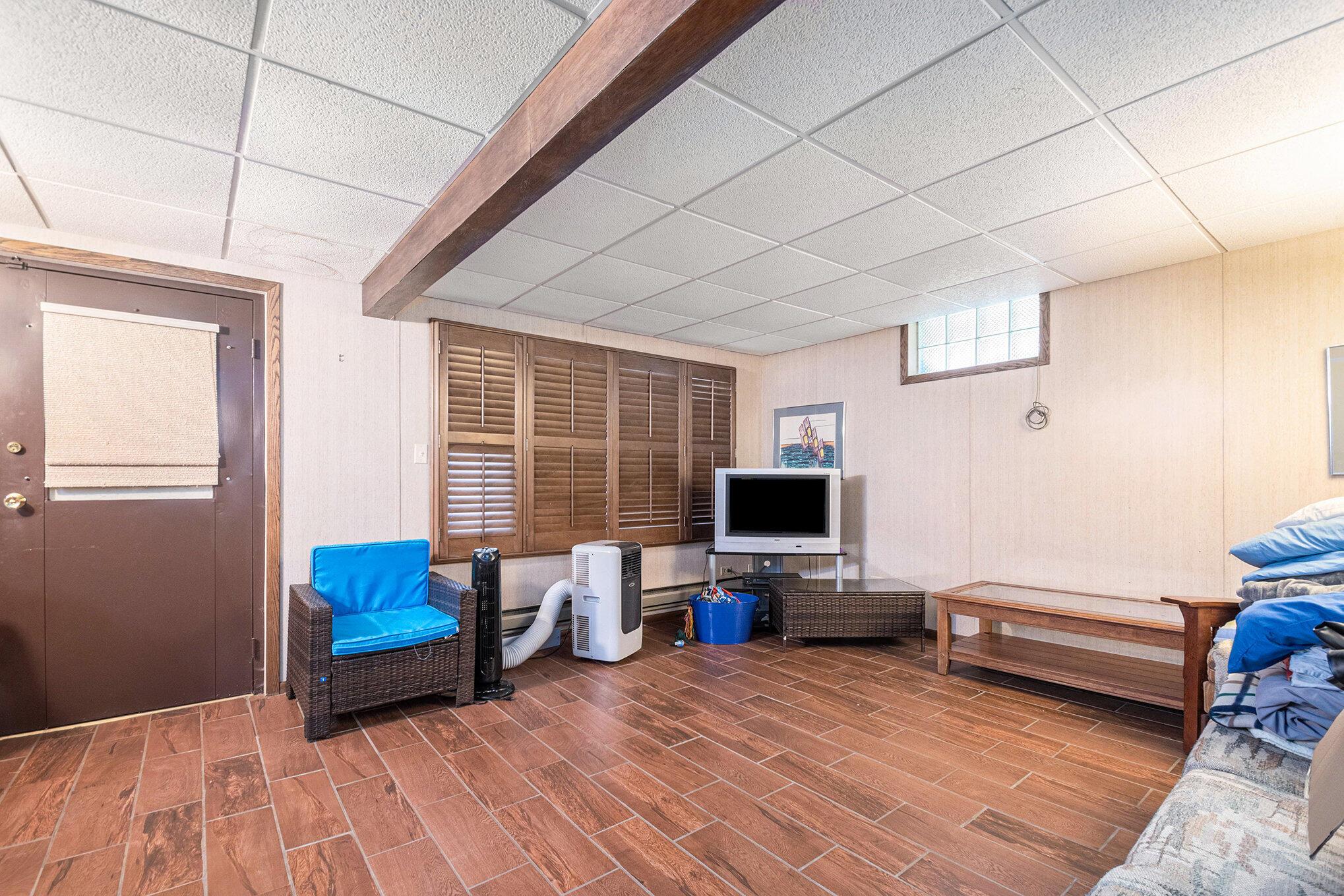 Image 3: 003_file_998