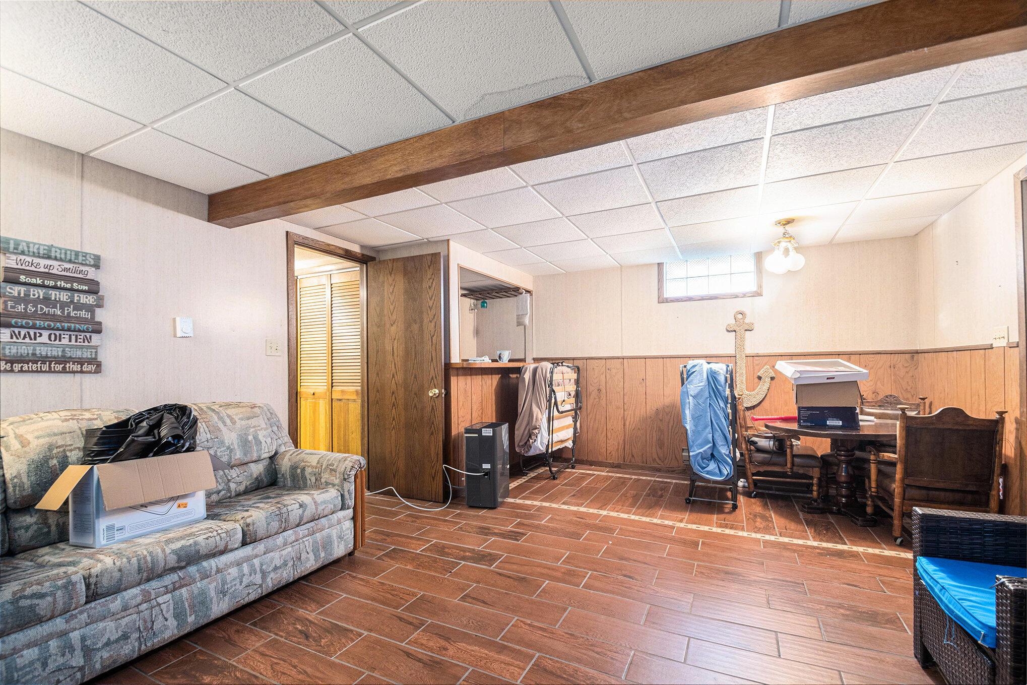 Image 4: 004_file_930