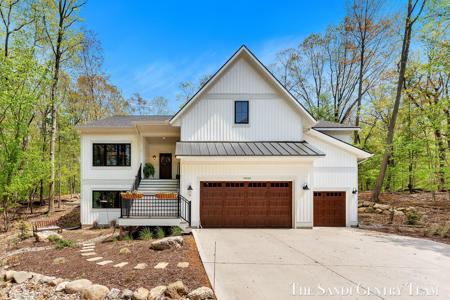 4046 Dunes Parkway
