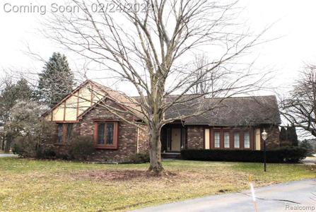 6469 WOODCREST Ridge