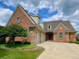 10829 Cliffview Drive