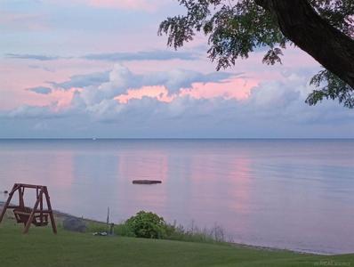 1408 N Lakeshore