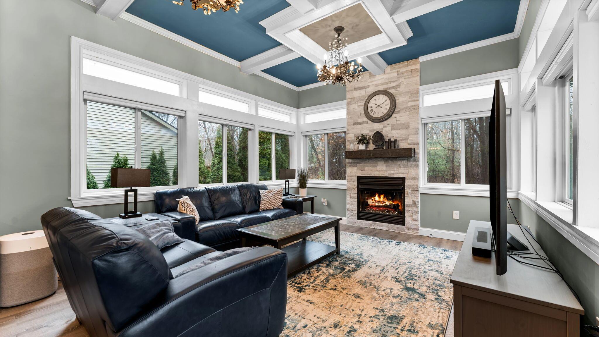 Image 3: 47-web-or-mls-DSC07600