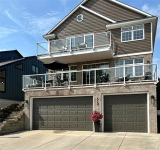 610 LONGPOINTE Drive