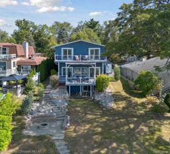 1747 Shankin Drive