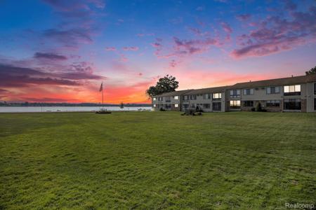 1700 River Road