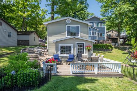 16161.5 Knobhill Drive