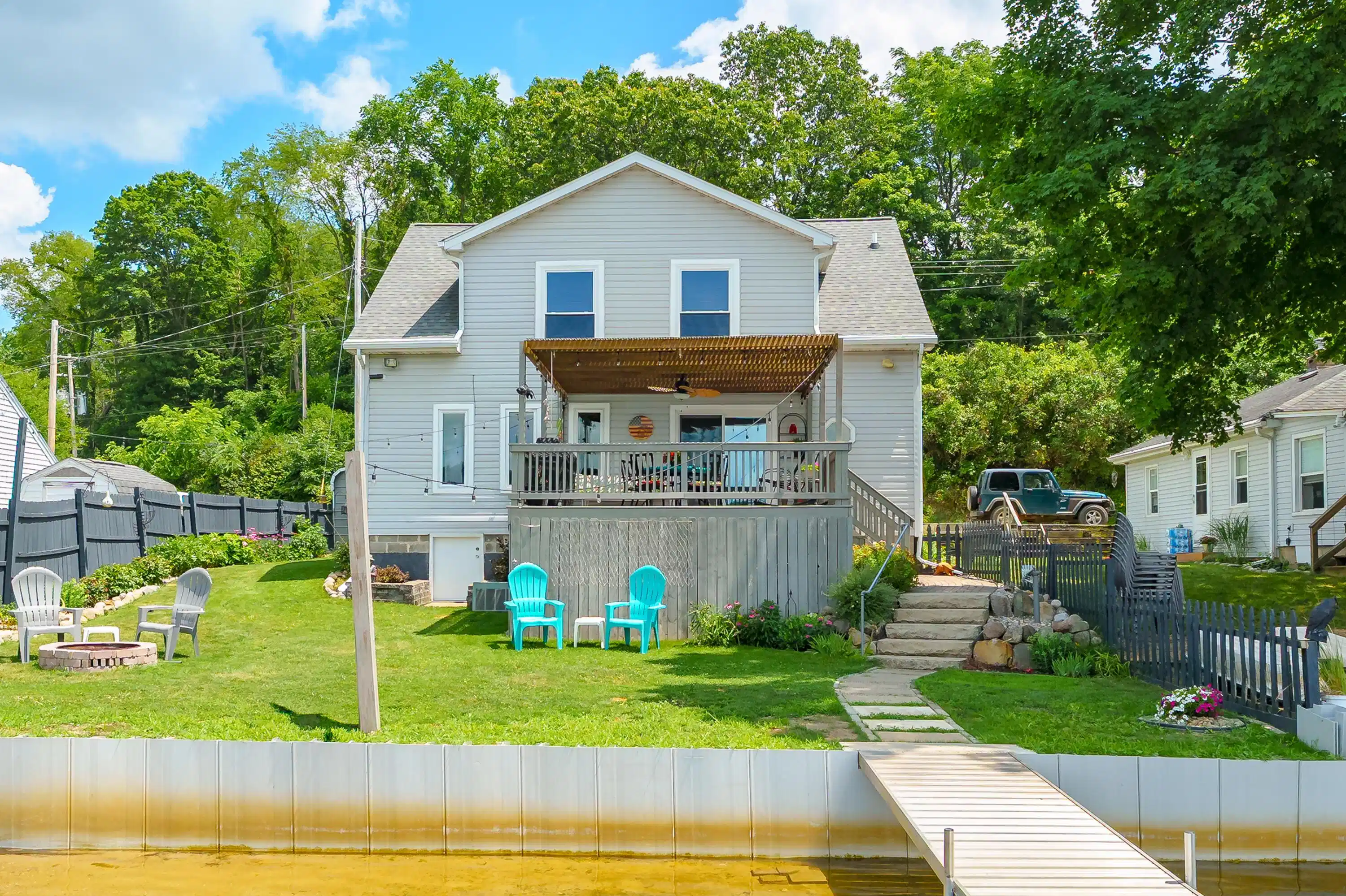 Image 1: Tulip Ln 7776 Delton 49046-1