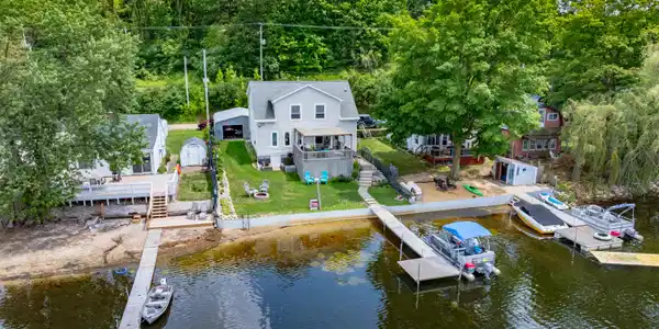 Image 2: Tulip Ln 7776 Delton 49046-39