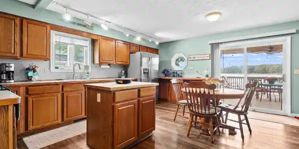 Image 3: Tulip Ln 7776 Delton 49046-2