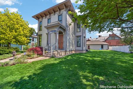 511 W Clay Avenue