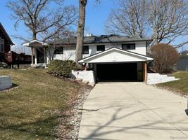 7046 COLONY Drive