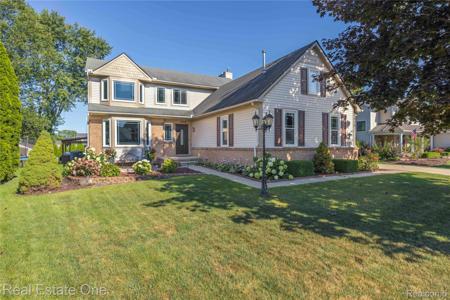 1918 PALMER DRIVE
