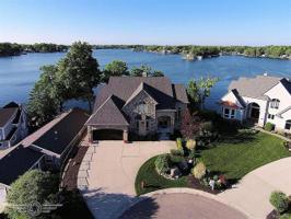 550 NORTH SHORE Court
