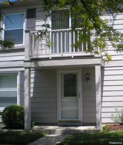 2707 Fox Hollow Court