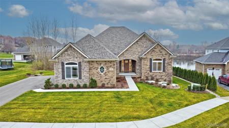 690 Willow Lake Court