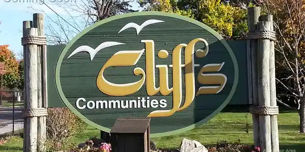 812 Cliffs Drive