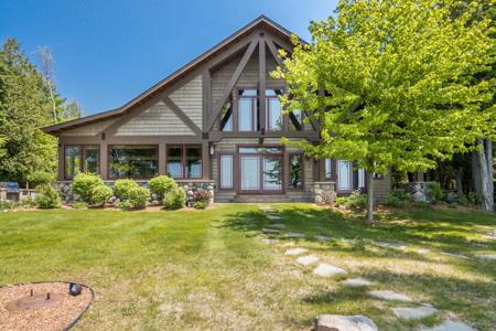 3463 NE Torch Lake Drive