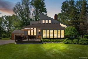 2482 S CHANNEL Drive