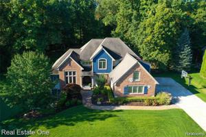 9983 OAK VALLEY Drive