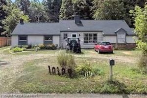 10189 ELIZABETH LAKE Road