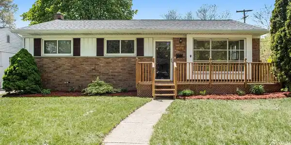 1052 JUNEAU Road