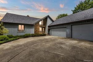 3780 Woodland Drive