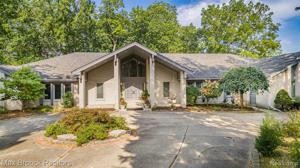 4000 FOX LAKE Drive