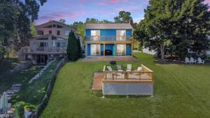 13417 Lake Shore
