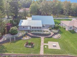 75 E LAKESHORE DR