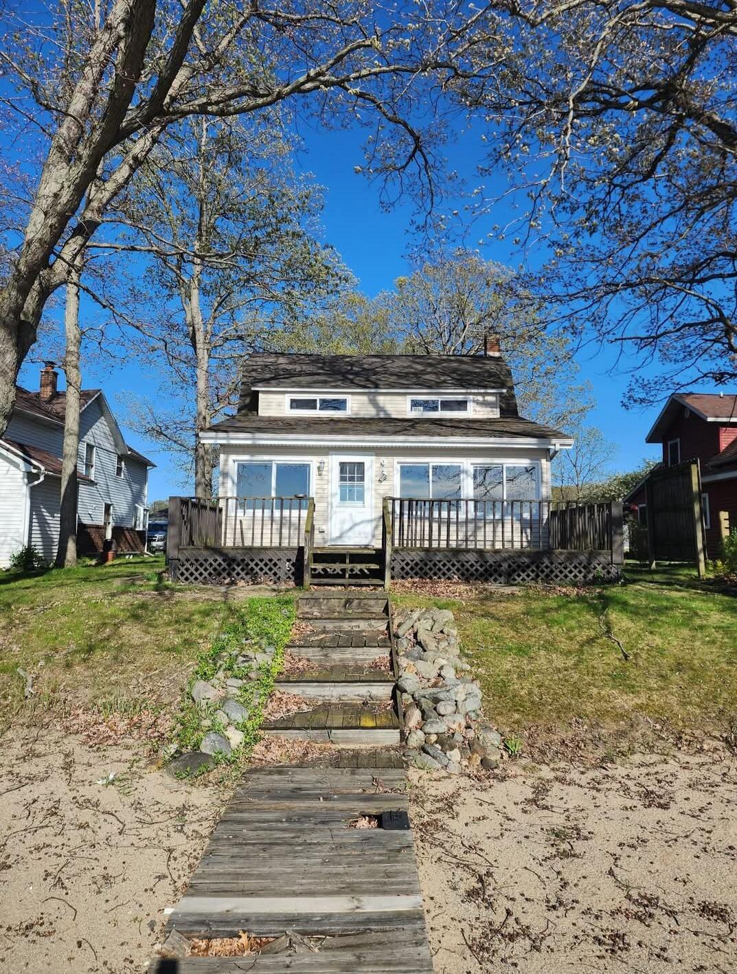 Image 1: Screenshot_20251113_222059_Facebook