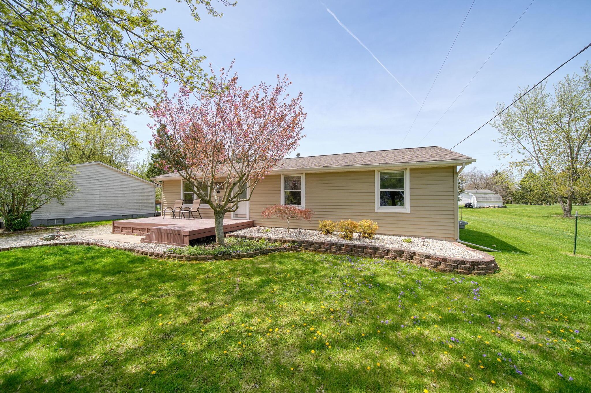 Image 4: 6-web-or-mls-DSC04152_HDR