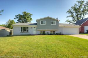 9480 CEDAR ISLAND Road