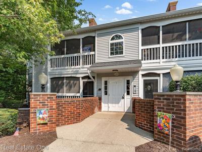 1219 CURZON Court