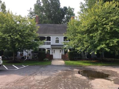 613 CURZON Court