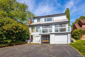 5651 PUTNAM Drive