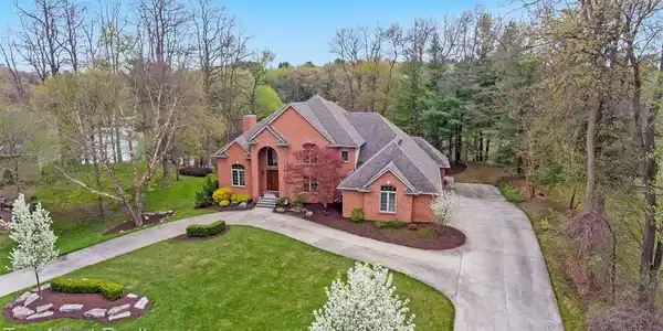 1821 DEER PATH TRAIL