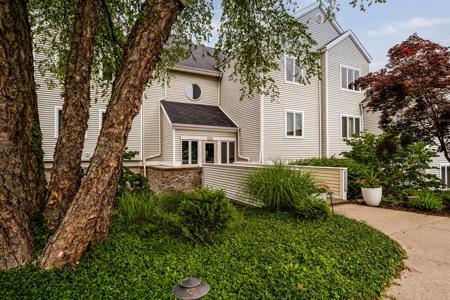 1804 Lakeshore Drive