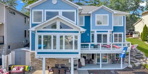825 PINE TREE W Road